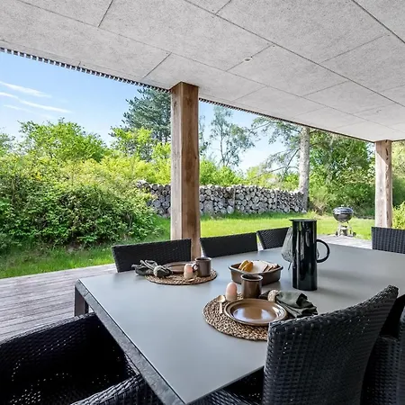 Sylva - 150m From The Sea By Interhome